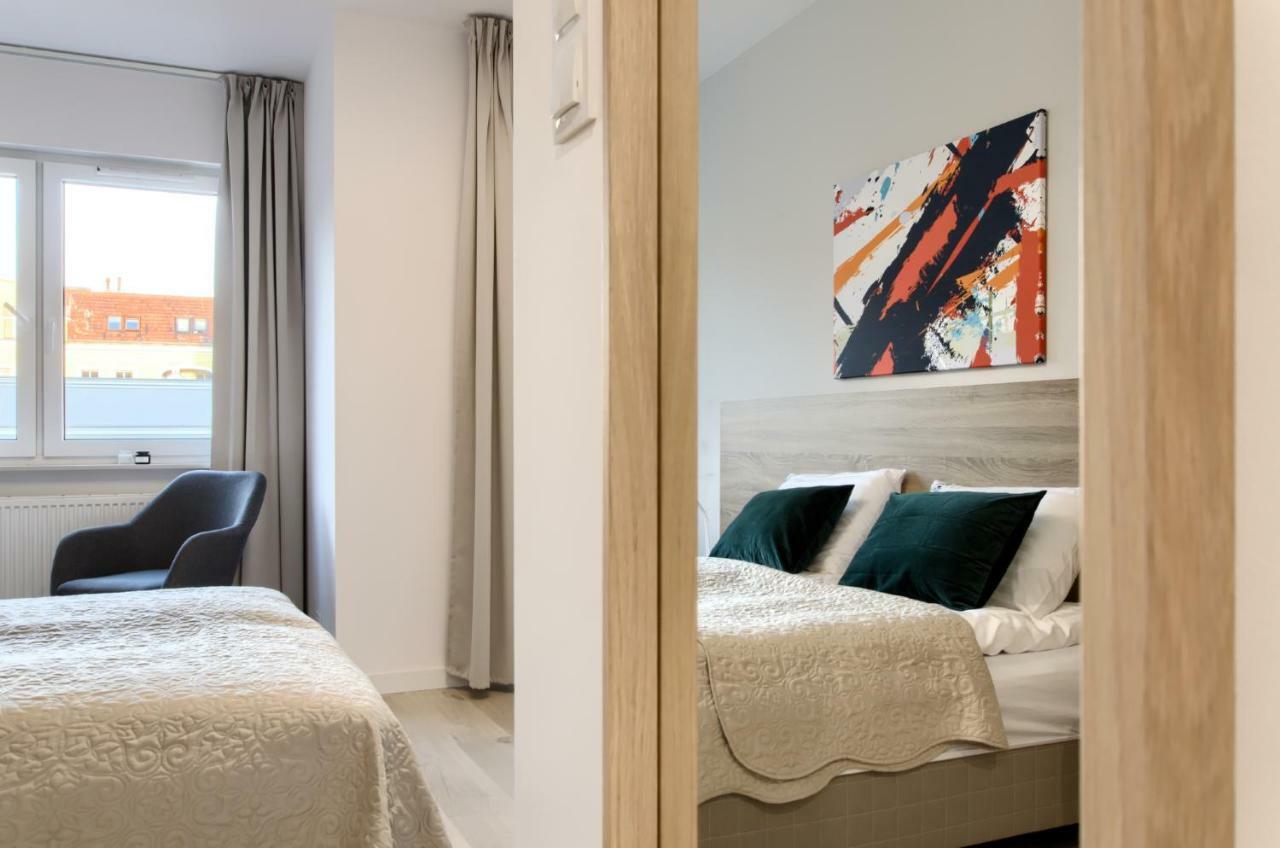 Apple Green Apartments พอซนาน ภายนอก รูปภาพ