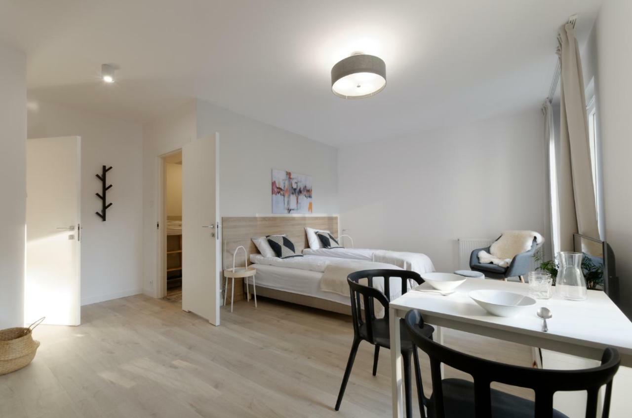 Apple Green Apartments พอซนาน ภายนอก รูปภาพ