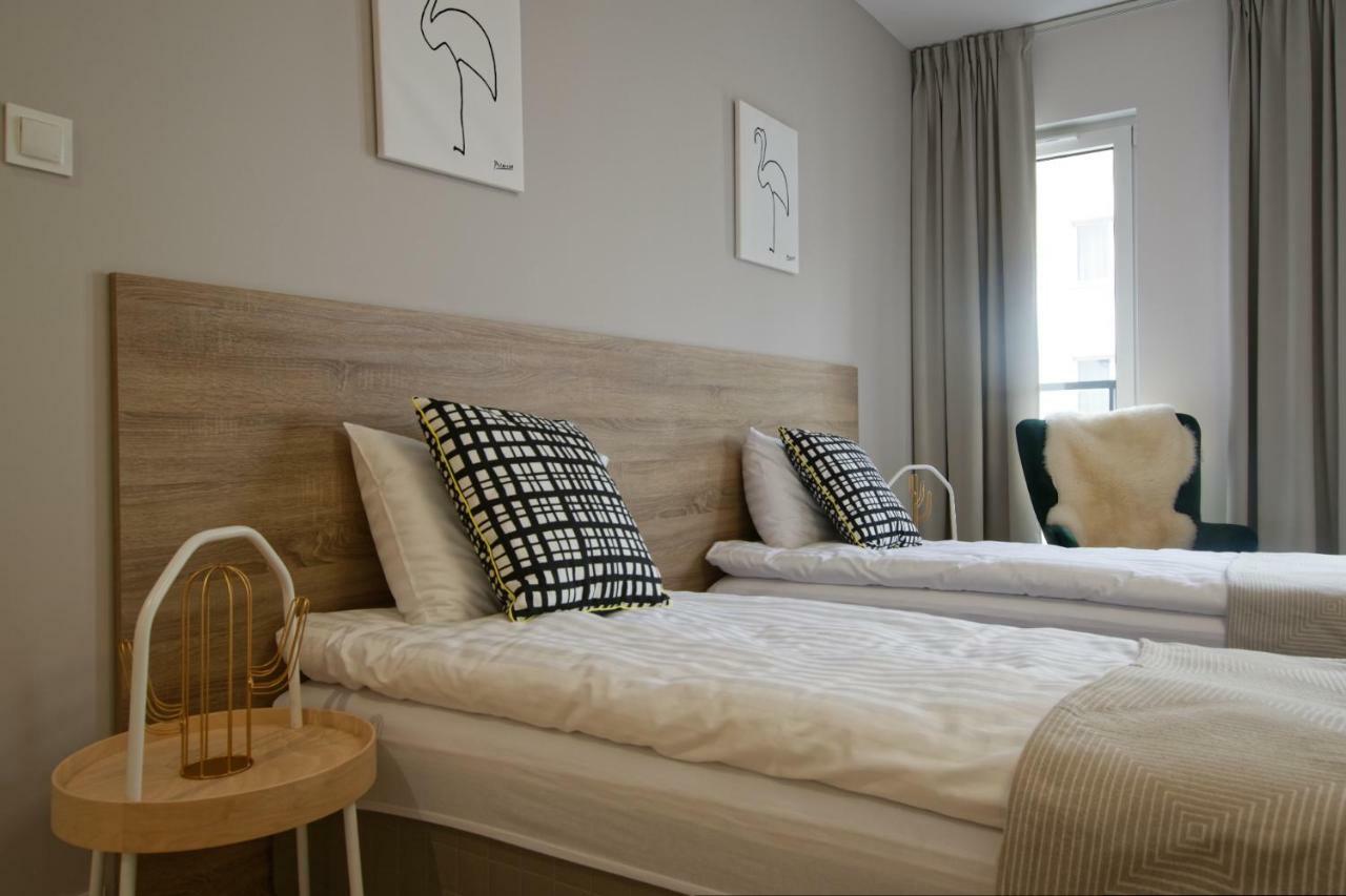 Apple Green Apartments พอซนาน ภายนอก รูปภาพ