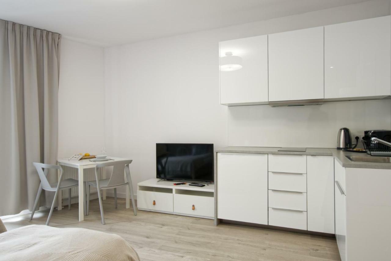 Apple Green Apartments พอซนาน ภายนอก รูปภาพ