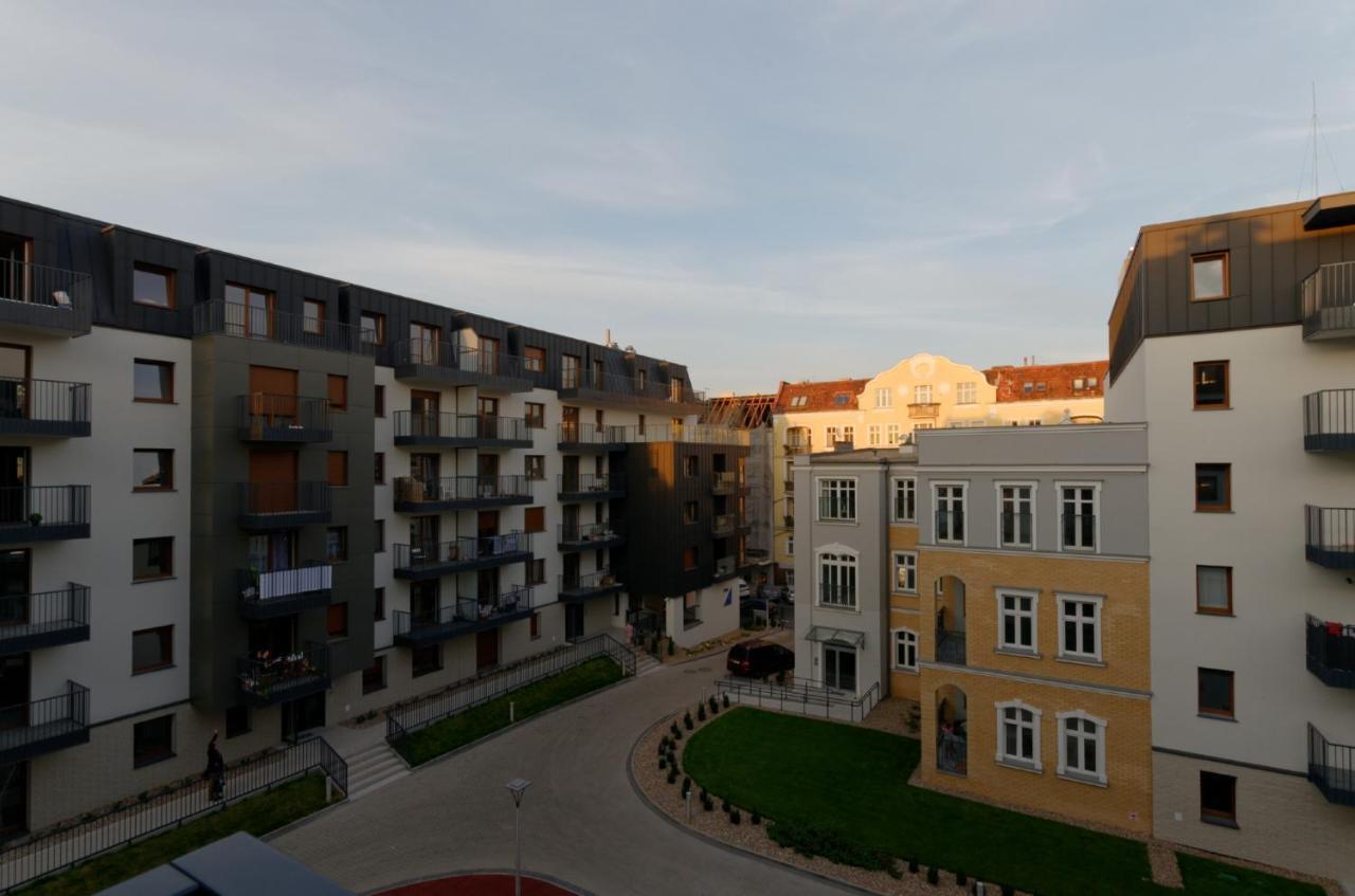 Apple Green Apartments พอซนาน ภายนอก รูปภาพ